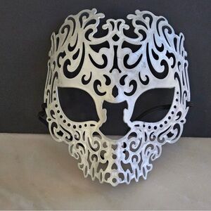 Filigree Mask Venetian Masquerade Mardi Gras Costume Party Mask Silver